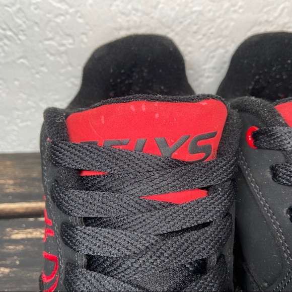 Heelys Sneakers Youth 4 Black Red Athletic Skateboarding Shoes With Wheels - Picture 6 of 15